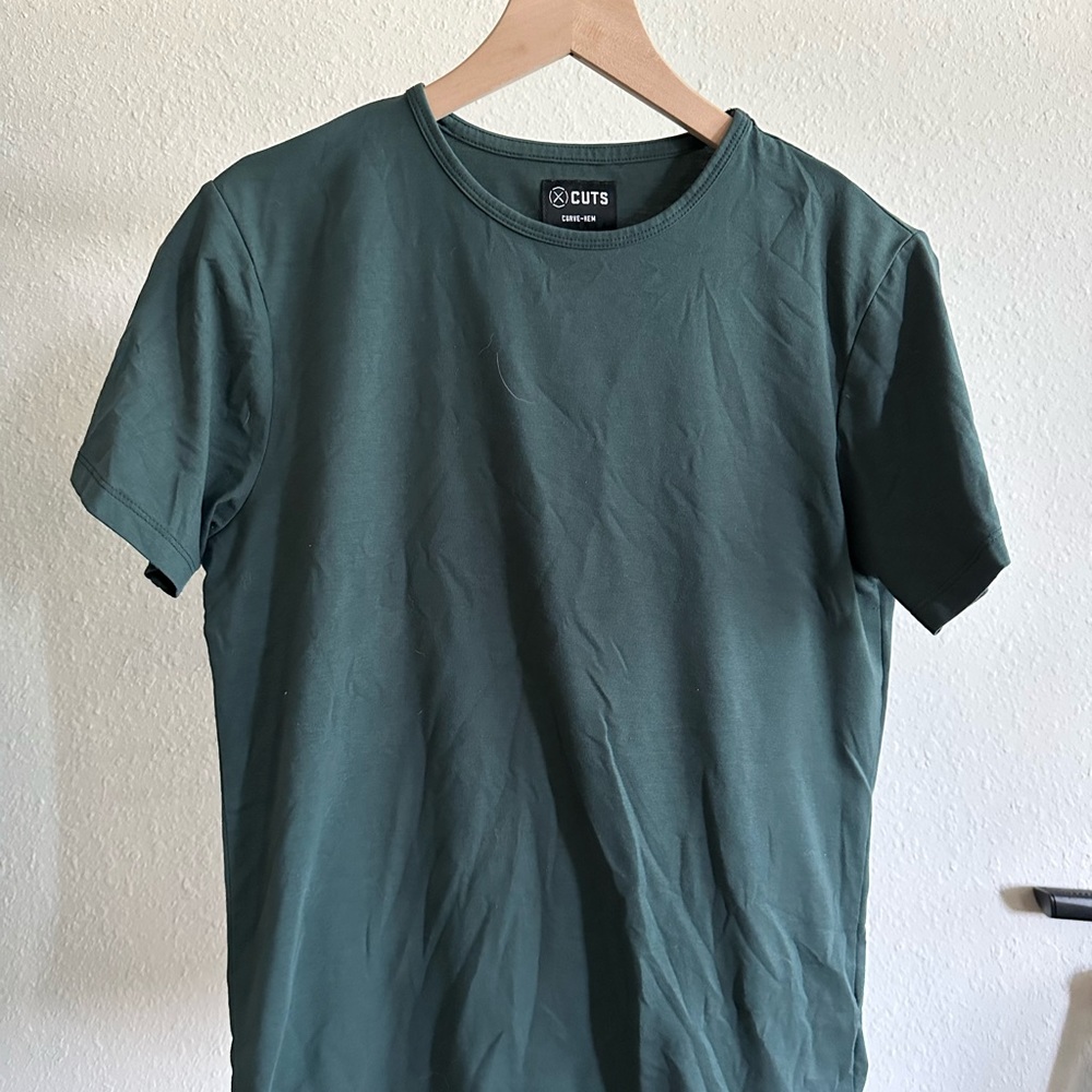 Cuts Clothing AO Curve Hem Tees. Various colors. Small.